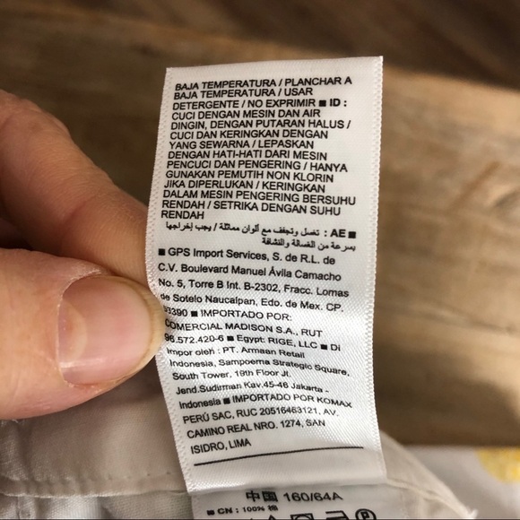 Old Navy pineapple print shorts, 2 - Picture 8 of 11